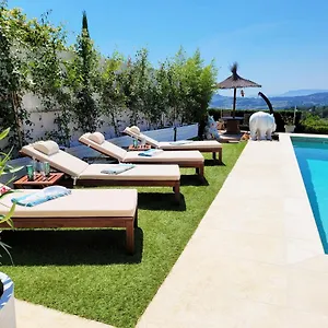 Bed & Breakfast Le Nid Bleu, Le Beausset